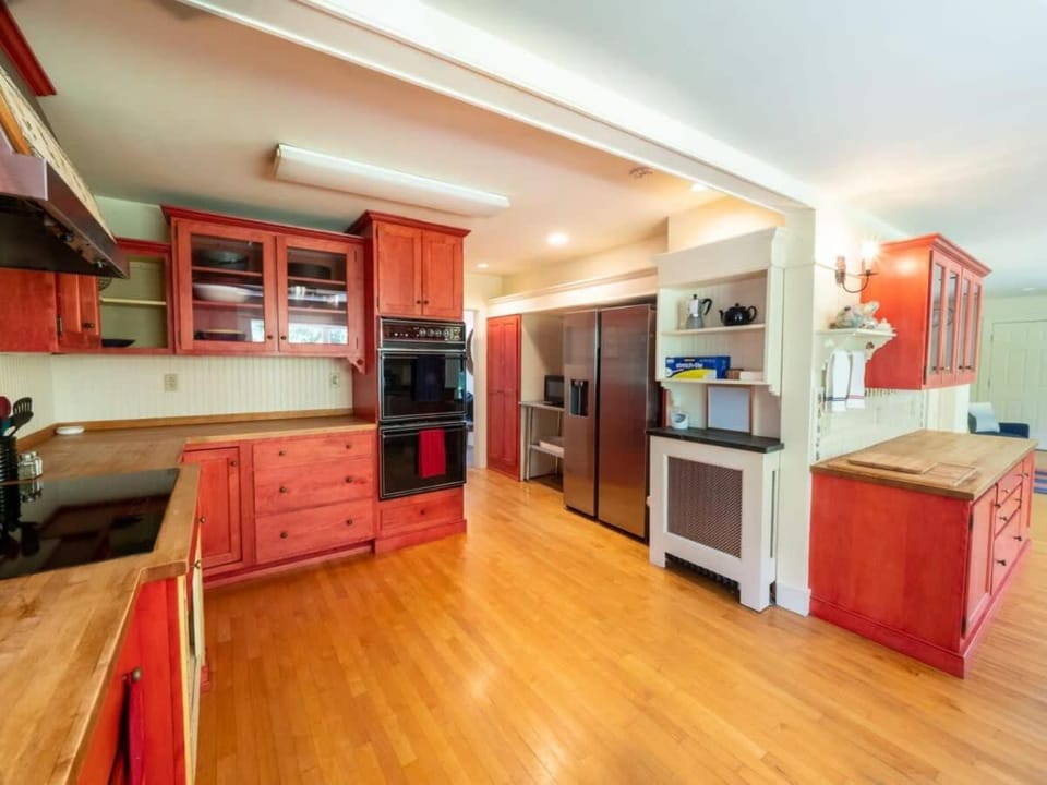 Berkshire Vacation Rentals: Renovated Five Bedrooms In Historic Williamstown House in Williamstown