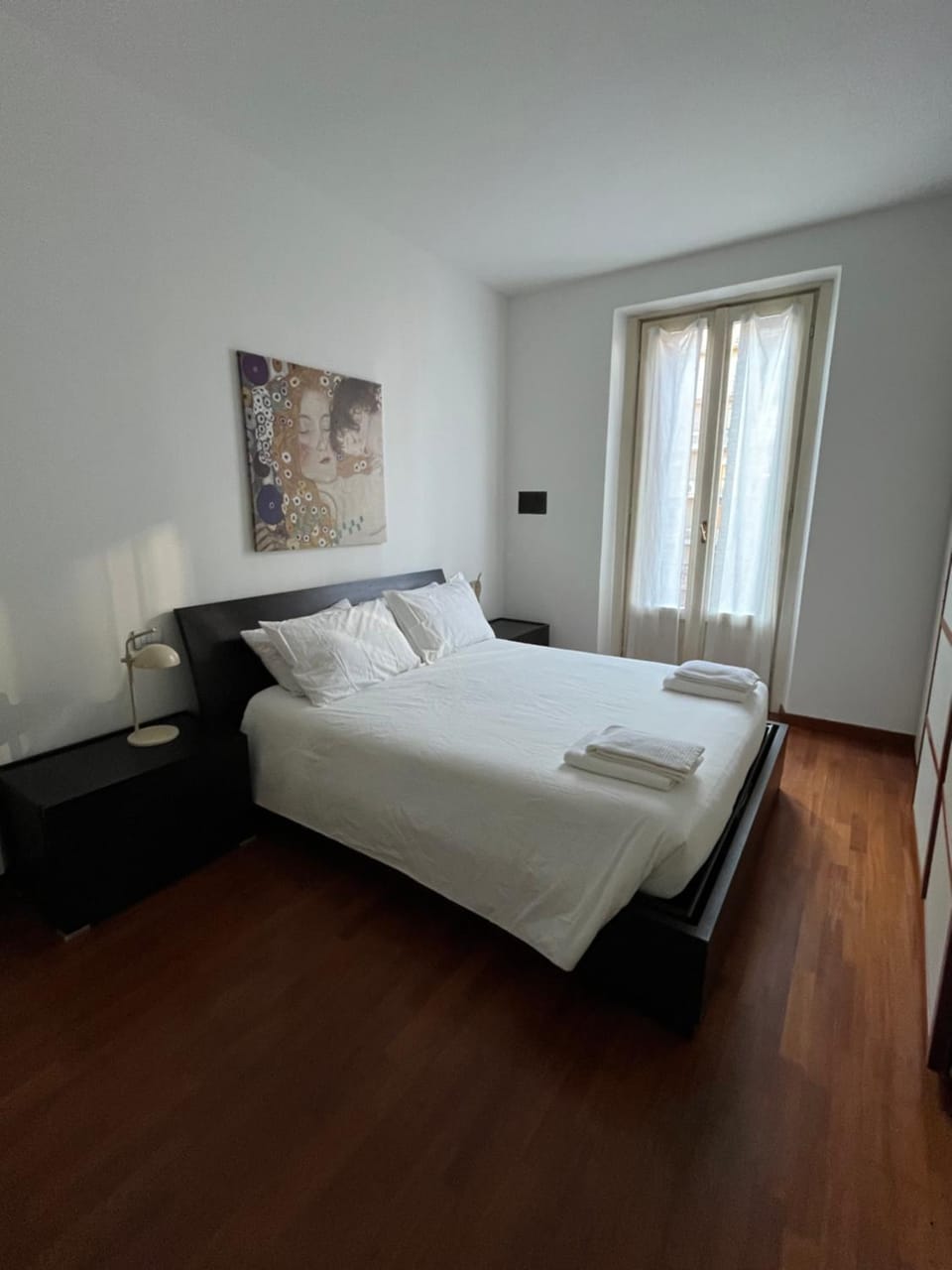 Bed, Bedroom, towels