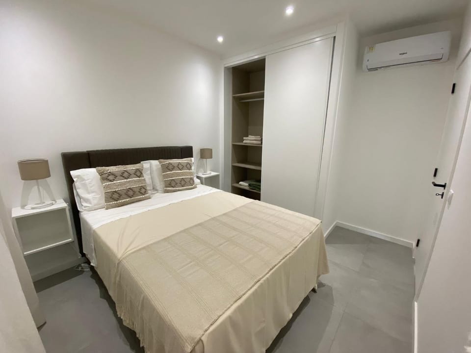 Bed, Photo of the whole room, Bedroom, wardrobe, air conditioner