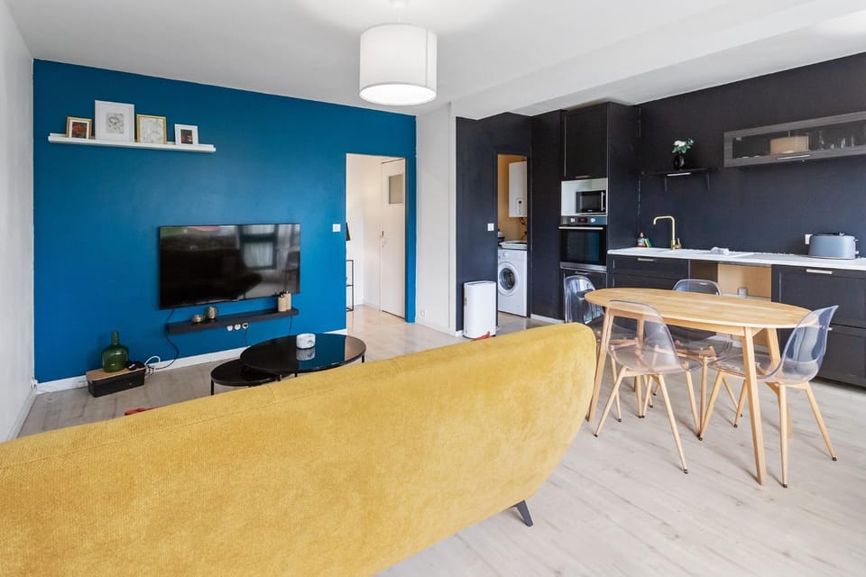 TV and multimedia, Living room, Seating area