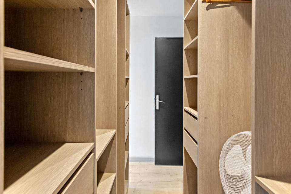 Bedroom, wardrobe