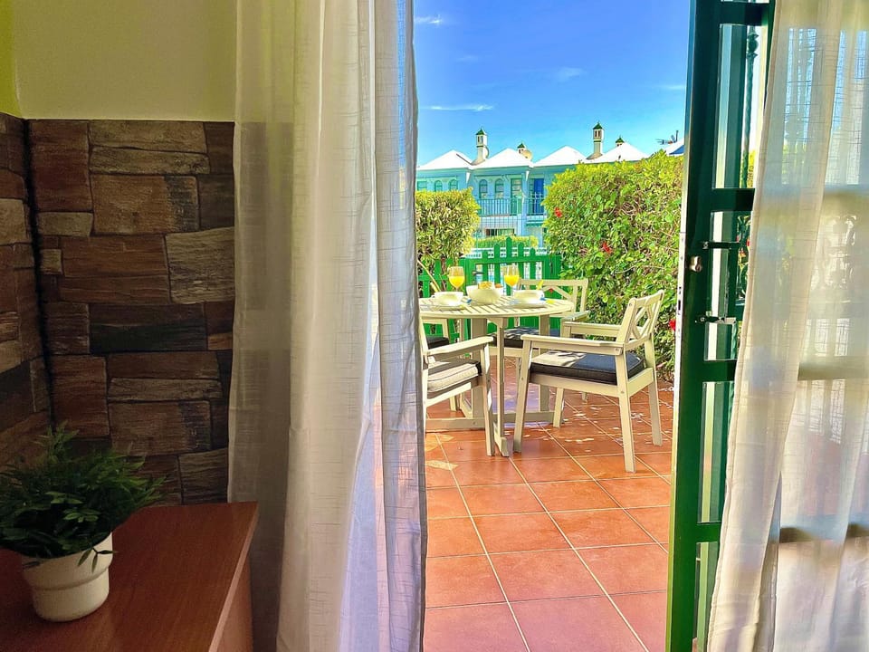 Patio, Day, View (from property/room), Balcony/Terrace, Dining area