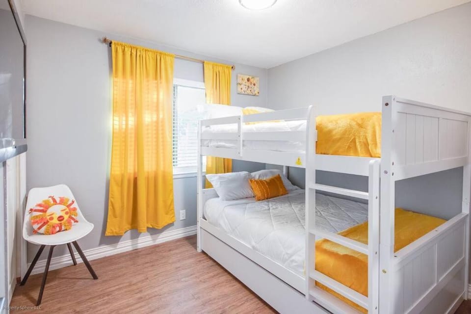 Bed, Bedroom, bunk bed