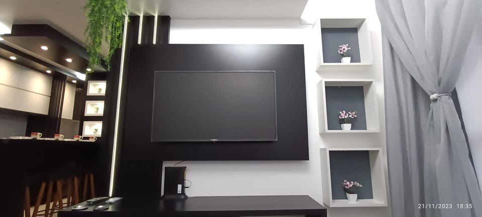 TV and multimedia, Entertainment, internet