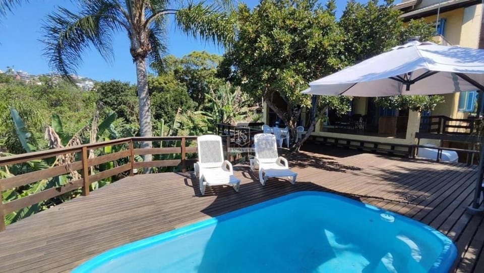 A90 - Casa com piscina e linda vista - centro de Bombinhas House in Bombinhas