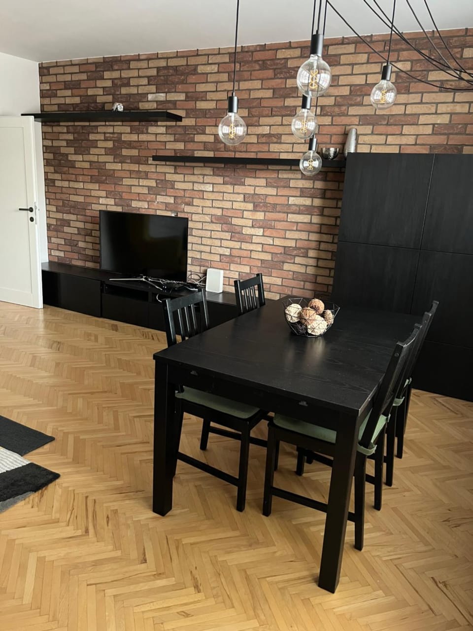 TV and multimedia, Living room, Dining area