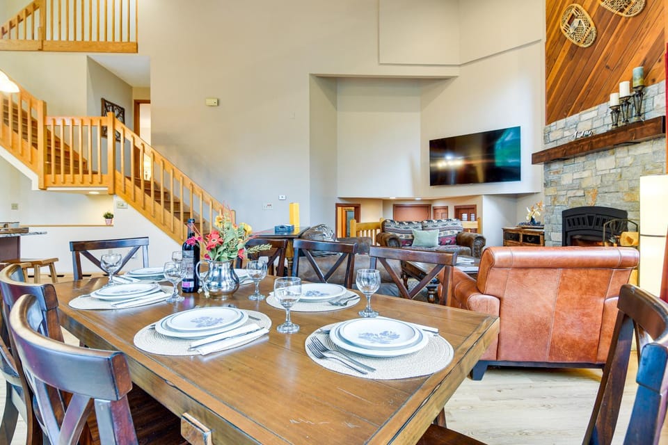 Ski & Golf: Cozy North Conway Mountain Cabin! Cabin in North Conway