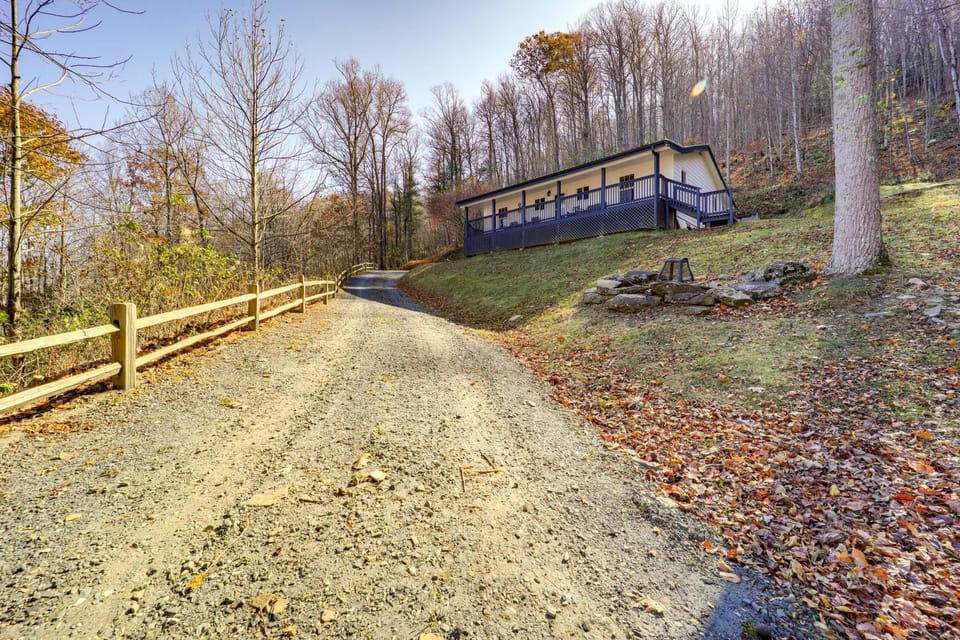 Pet-Friendly Cabin w/ Fire Pit in Spruce Pine! Cabin in Mitchell County