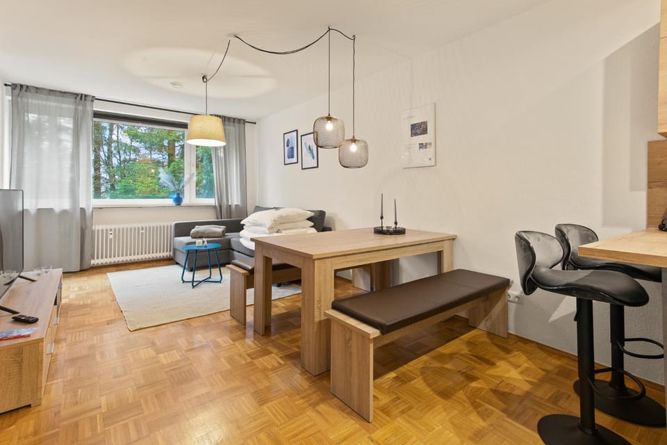 TV and multimedia, View (from property/room), View (from property/room), Living room, Seating area, Dining area, hair dresser