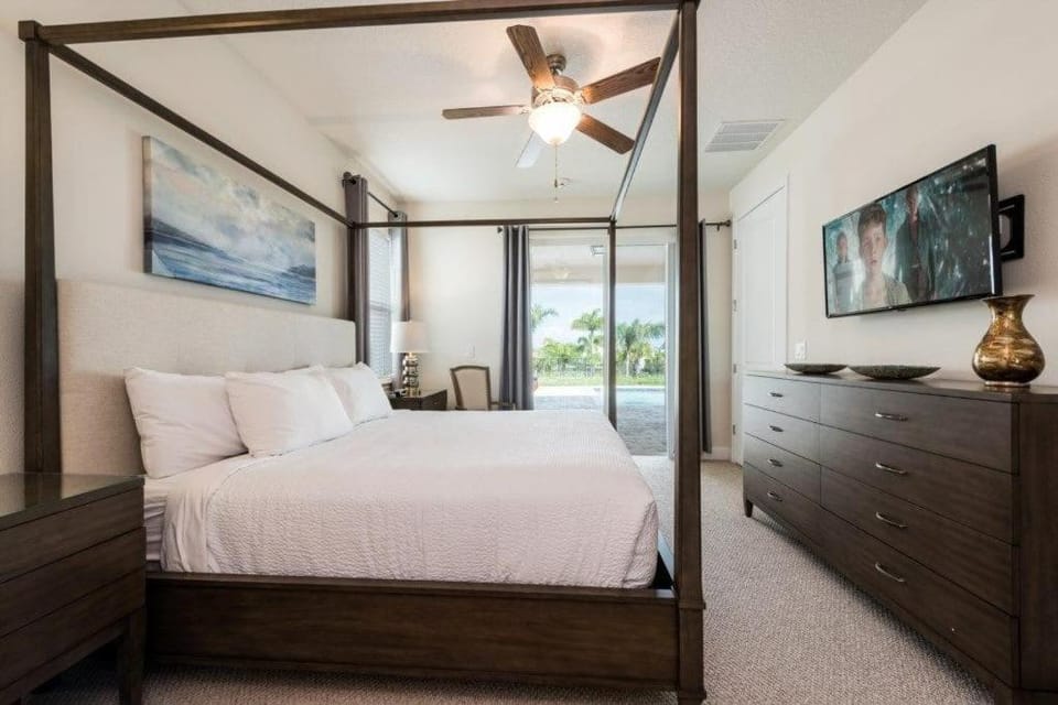 8 Bedroom Encore Home With Private Pool Villa in Four Corners