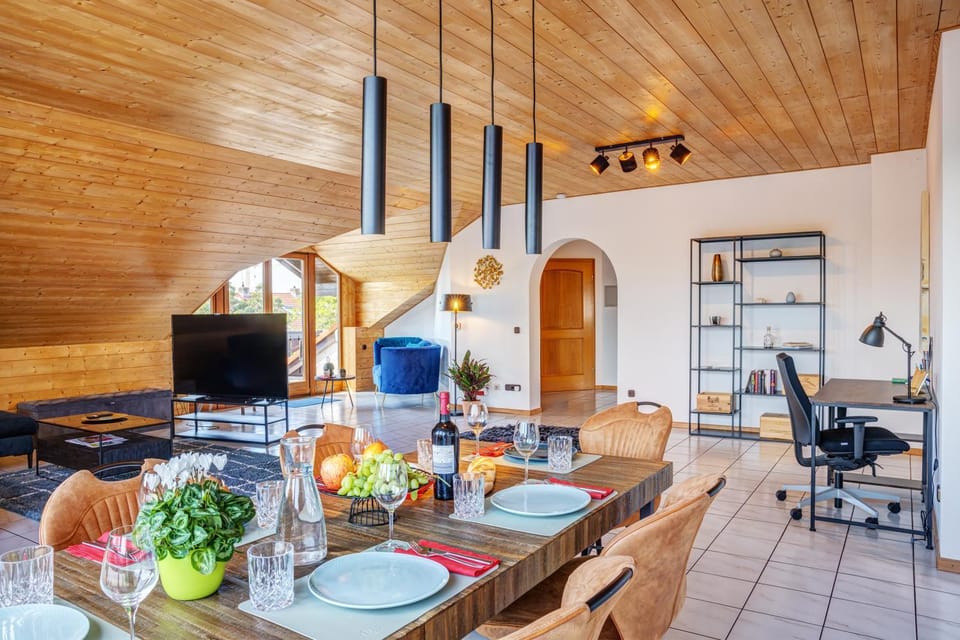 Living room, Food