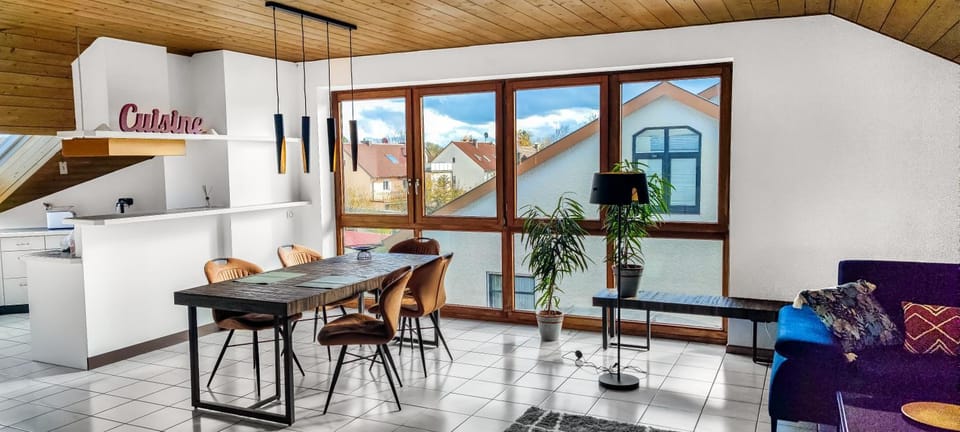 Dining area, kitchen