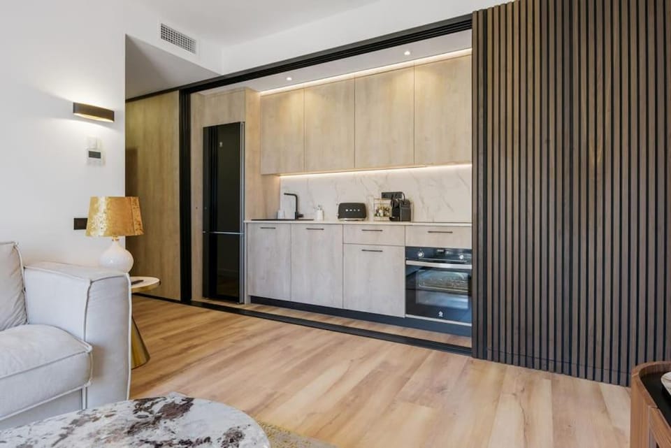 6 Luxury sea View Puerto Banus Apartment in Marbella