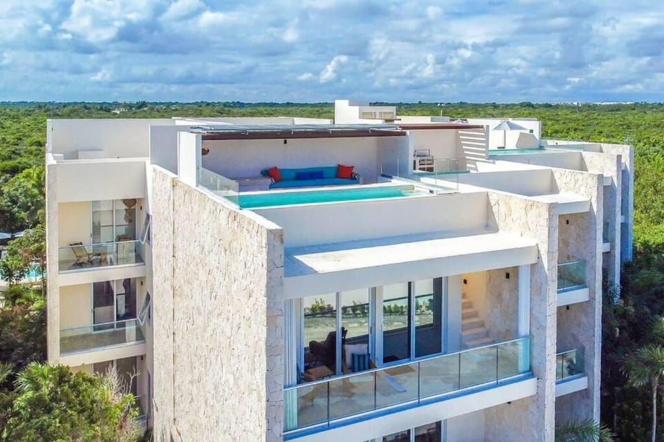 Property building, Day, BBQ facilities, View (from property/room), Balcony/Terrace, Pool view, Sea view, Swimming pool