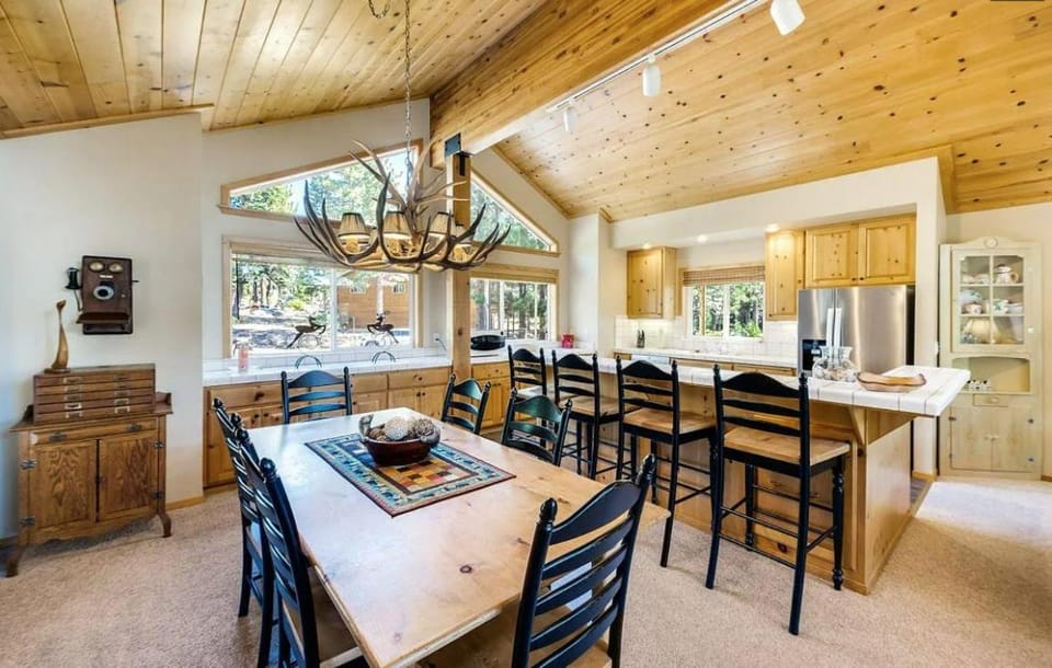 New Listing! Woodland Heights at Tahoe Park- Pet Friendly - Private Beach House in Tahoe City