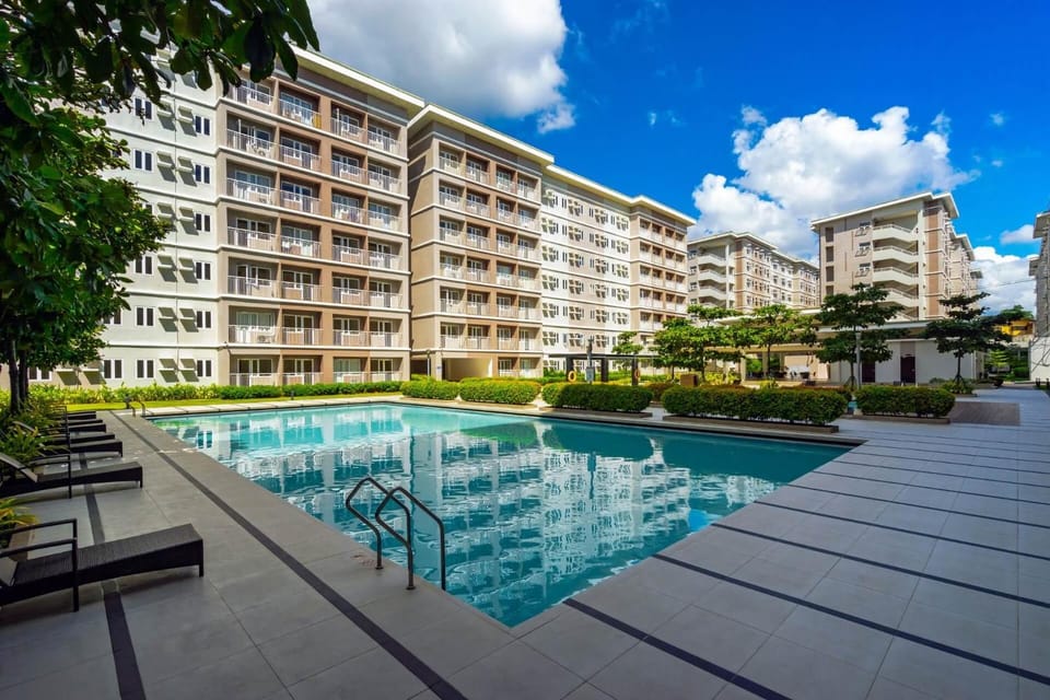 The Palm Royale at Trees Residences Apartment in Quezon City