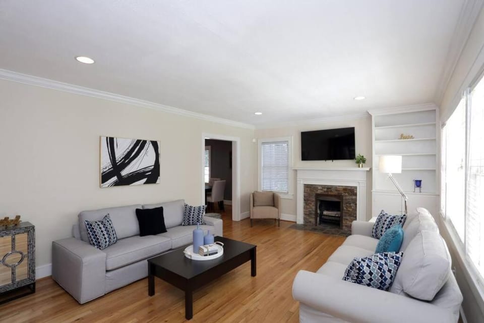 TV and multimedia, Living room, flat iron