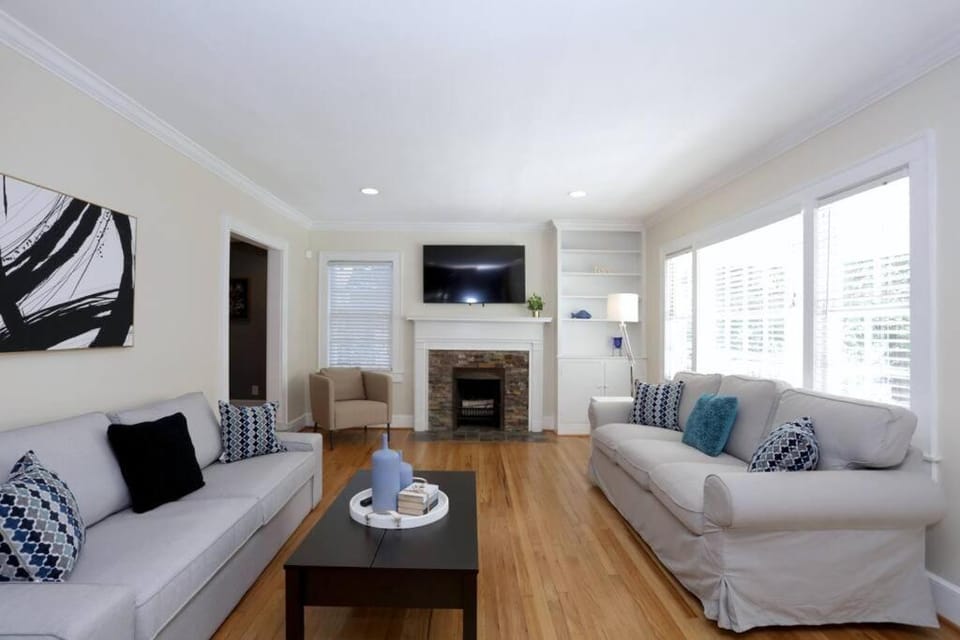 TV and multimedia, Living room, flat iron