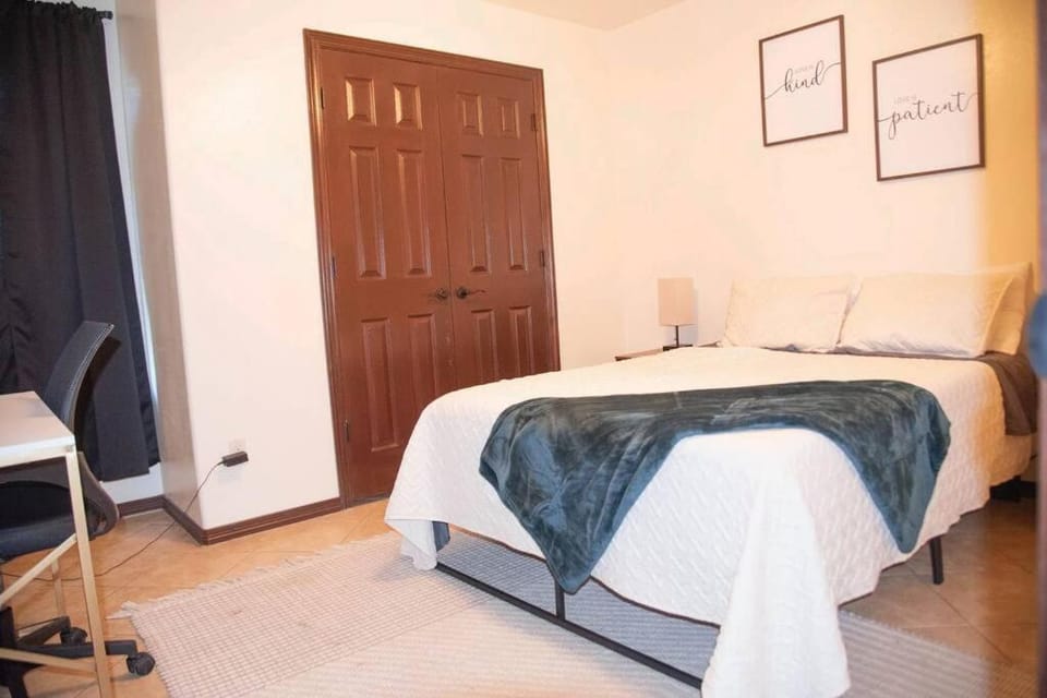 3BD 2BT town suite minutes away Medical Center Apartment in Edinburg