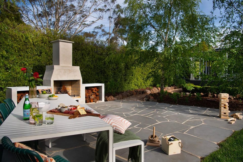 Patio, Garden, Dining area