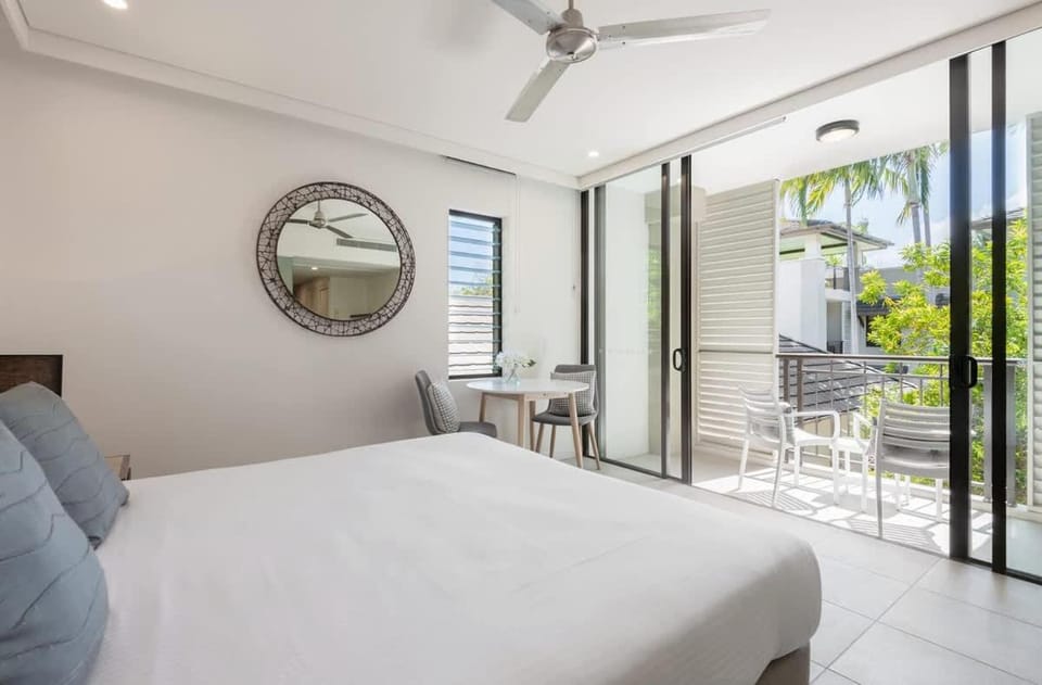The Oasis at Temple - Dual Apartments, Rooftop Resort Retreat Apartment in Port Douglas