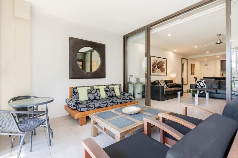 The Oasis at Temple - Dual Apartments, Rooftop Resort Retreat Apartment in Port Douglas