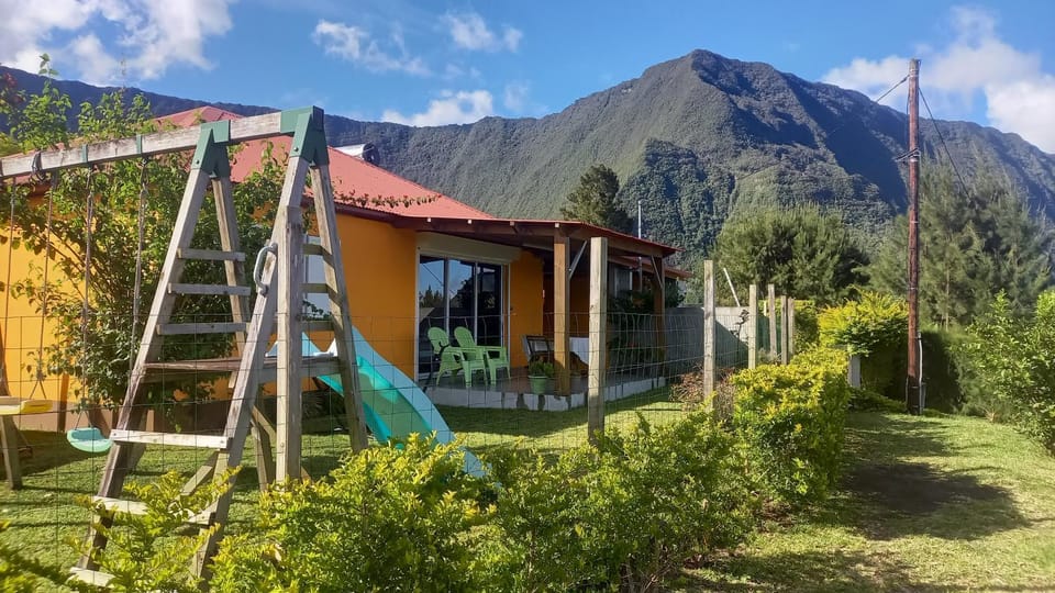 La Montagneuse- Vue panoramique House in Réunion