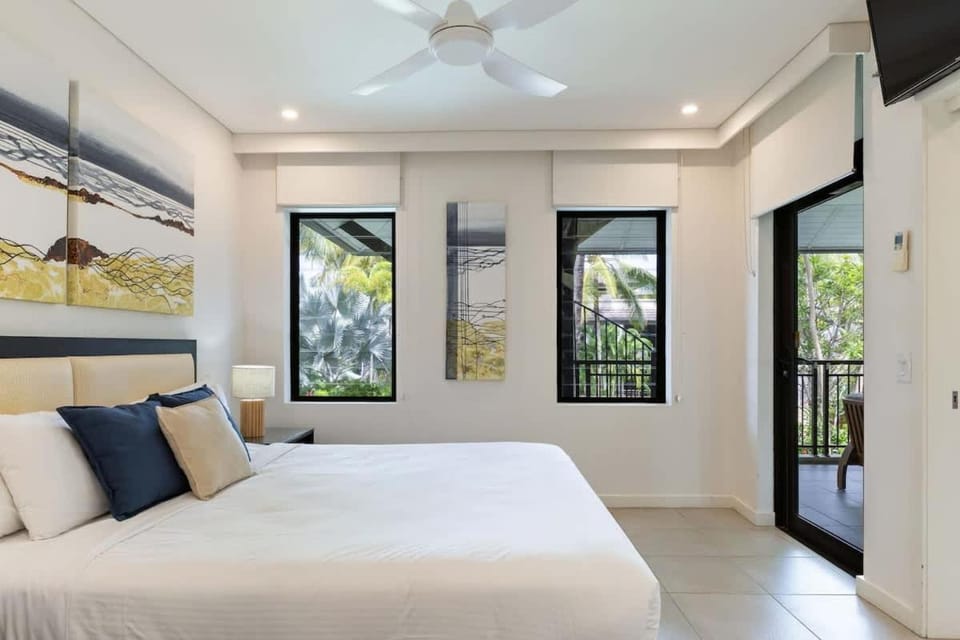 Devine Rooftop Penthouse at Temple Resort Apartment in Port Douglas