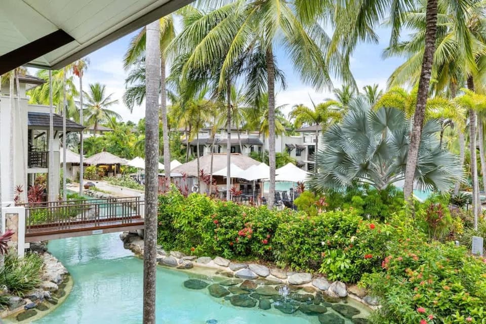 Devine Rooftop Penthouse at Temple Resort Apartment in Port Douglas