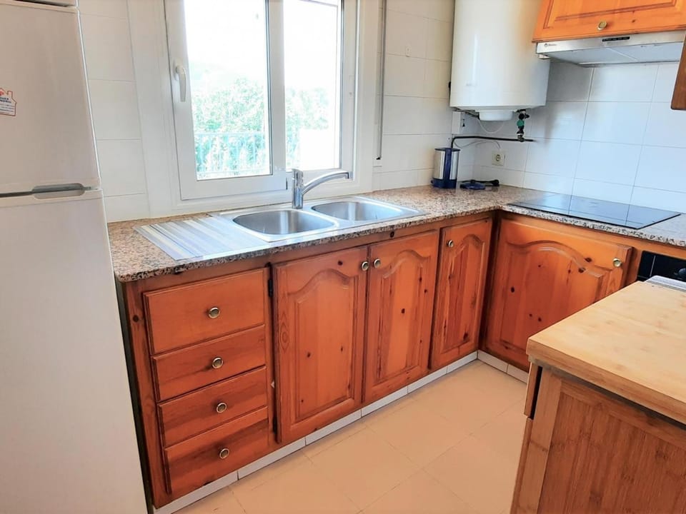 Apartamento Confortable en Sant Genís, Llançà – Cerca de Playa y Actividades F - ES-170-44 Apartment in Alt Empordà