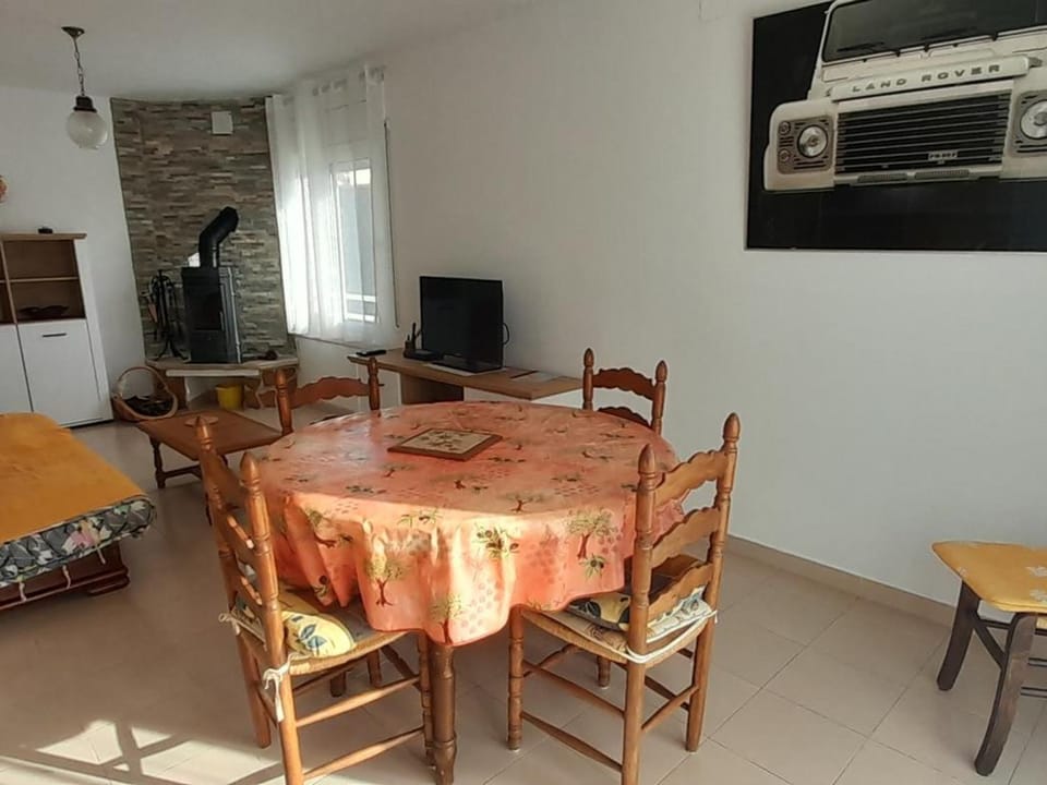 Apartamento familiar en Llançà cerca de la playa de Grifeu, 2 habitaciones y parking - ES-170-76 Apartment in Alt Empordà