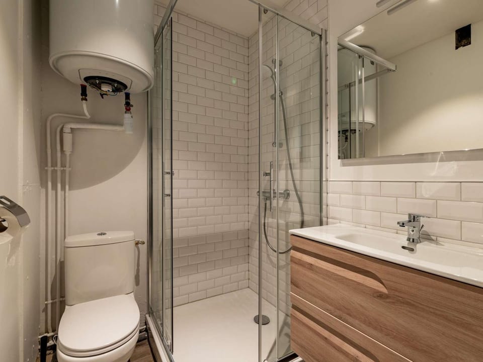 Studio moderne pour 2 personnes avec cuisine équipée et TV à Gourette - FR-1-400-122 Apartment in Nouvelle-Aquitaine