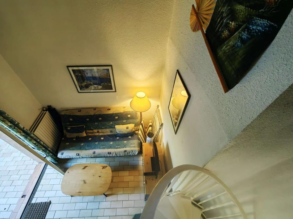 Villa Mitoyenne Calme avec Piscine, Clim et Parking pour 4 Pers. - FR-1-607-179 Villa in Agde