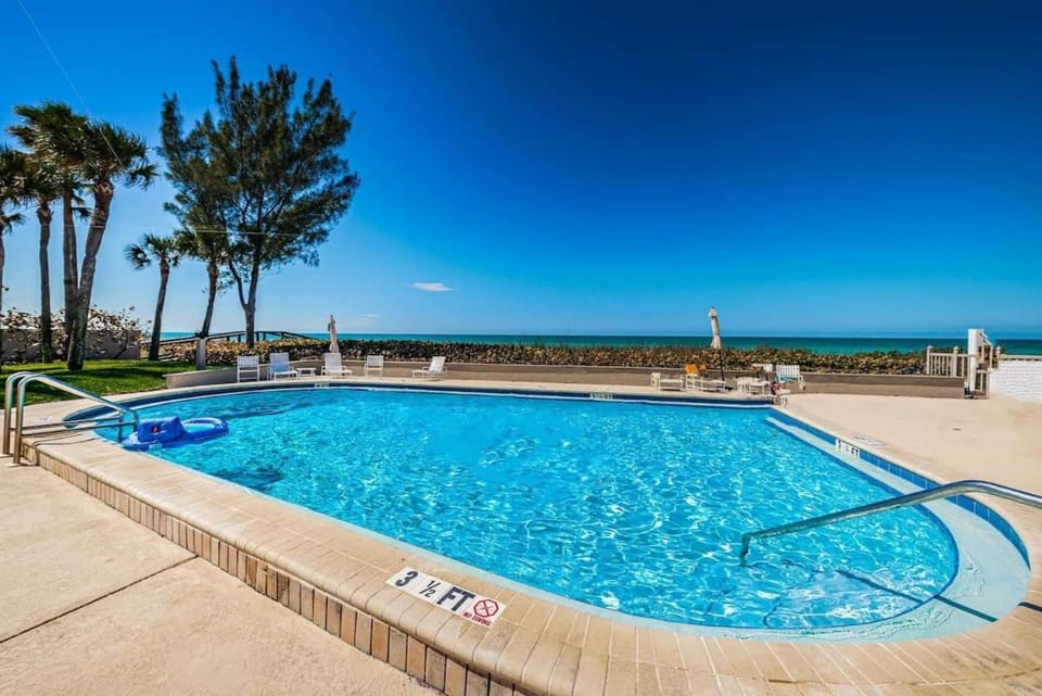 Beachfront Aldea 11 House in Belleair Beach