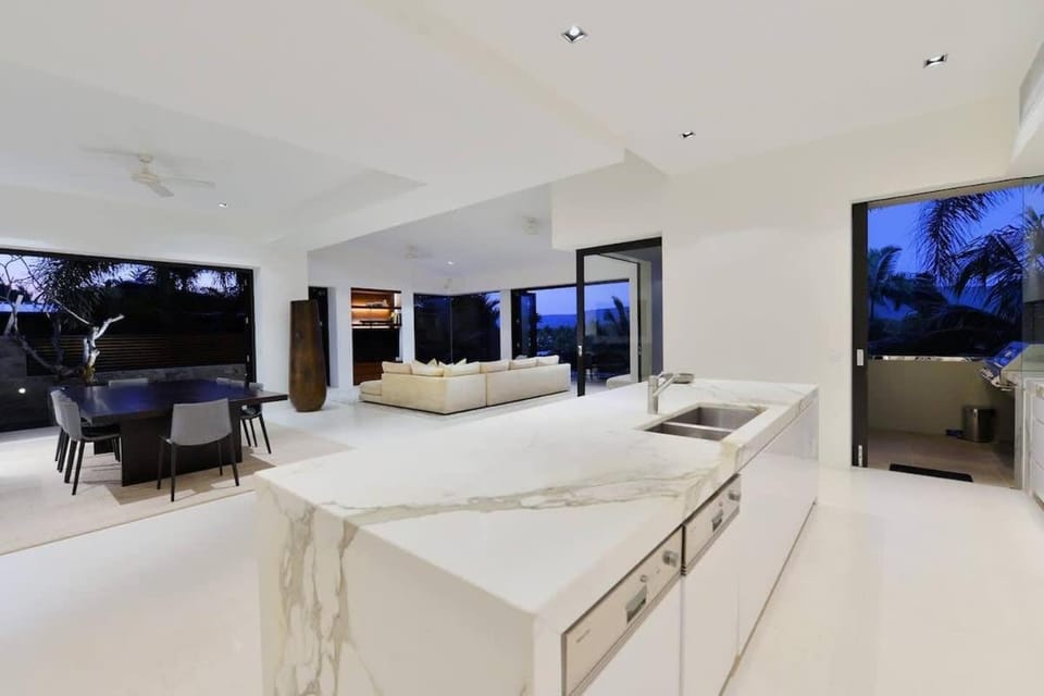 61 Murphy Street—A Poolside Villa for Four Villa in Port Douglas
