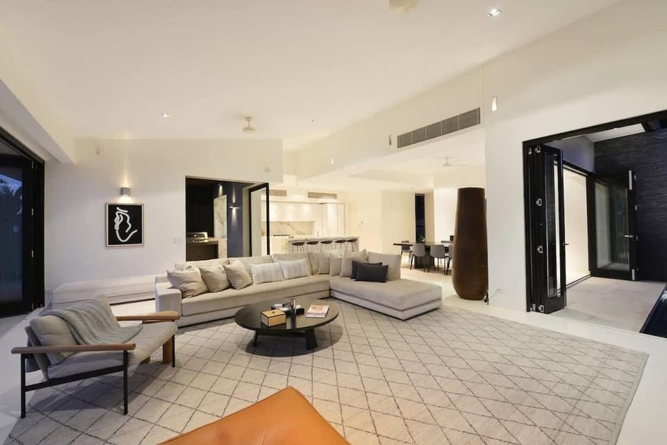 61 Murphy Street—A Poolside Villa for Four Villa in Port Douglas