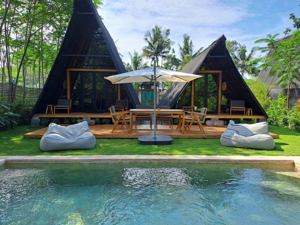 Balcony/Terrace, Swimming pool