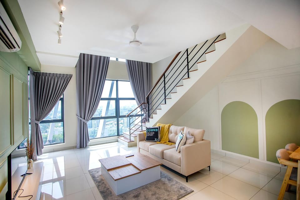 TV and multimedia, Living room, Seating area, fireplace