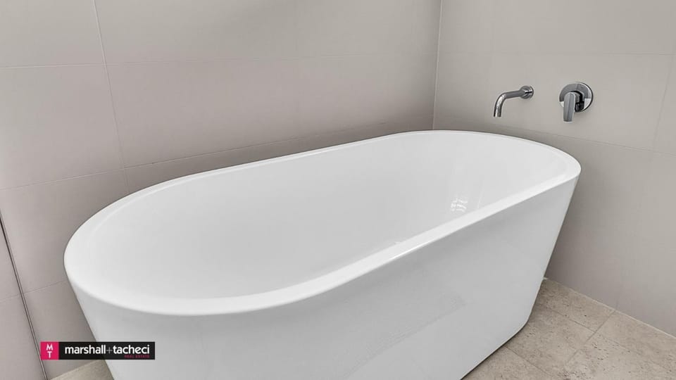Bathroom, Bath