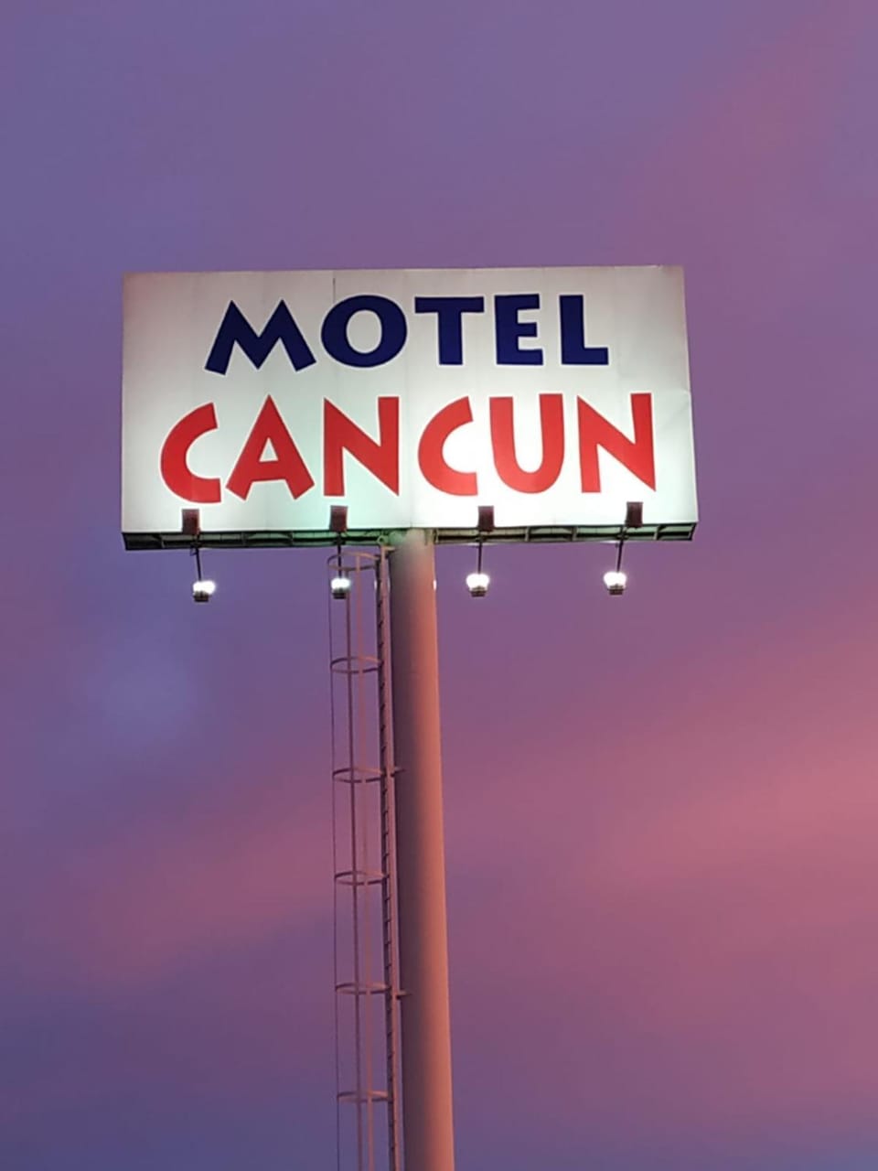 Motel Cancun León Motel in Castile and León