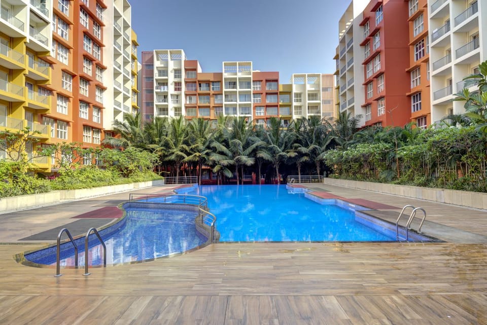 Property building, Day, Swimming pool, Swimming pool
