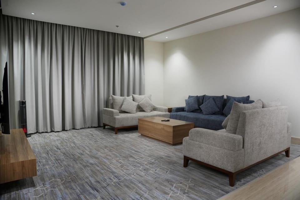 Communal lounge/ TV room, Living room, Lounge or bar