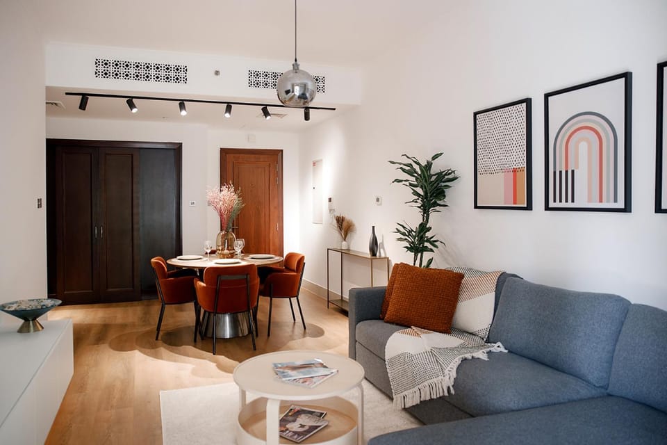 Living room, Dining area