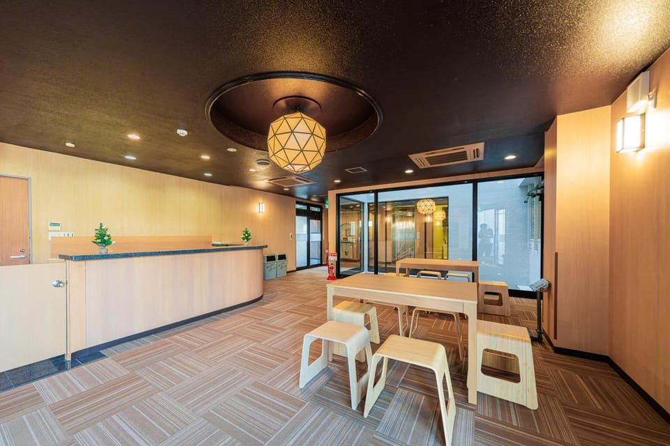 Seating area, Internal: Not applicable to any particular room