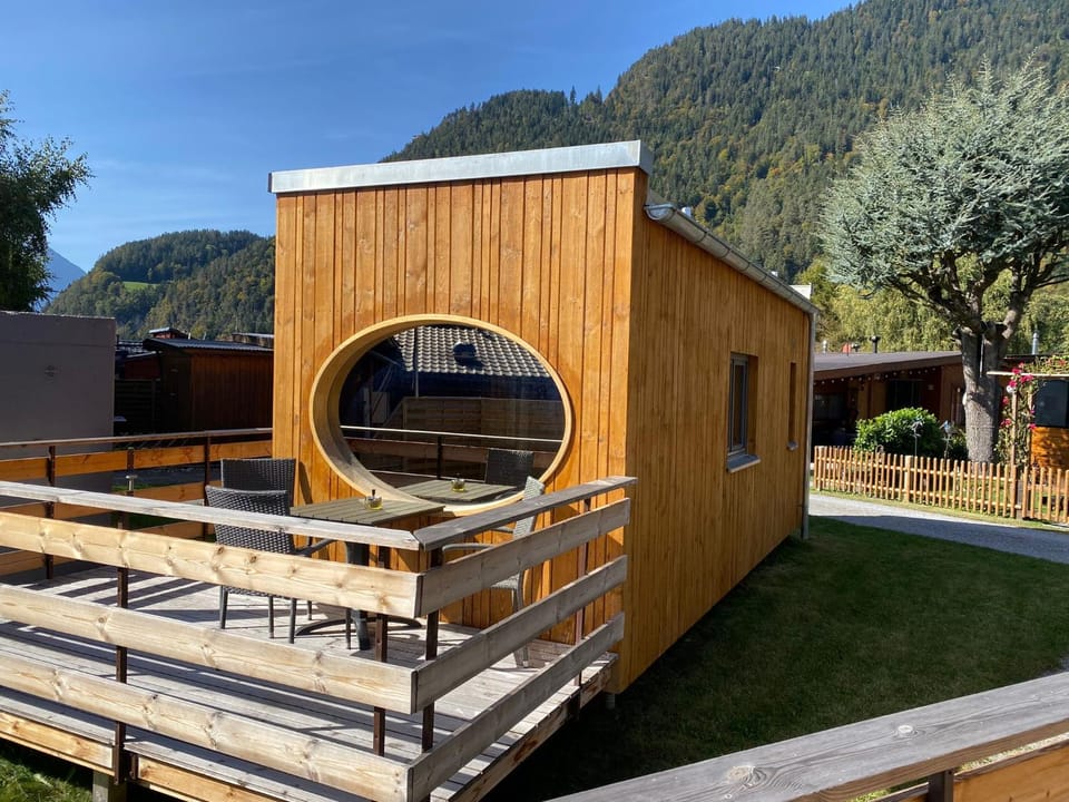 Unique Tiny Eco Lodges with gorgeous views to Jungfrau Massiv House in Interlaken