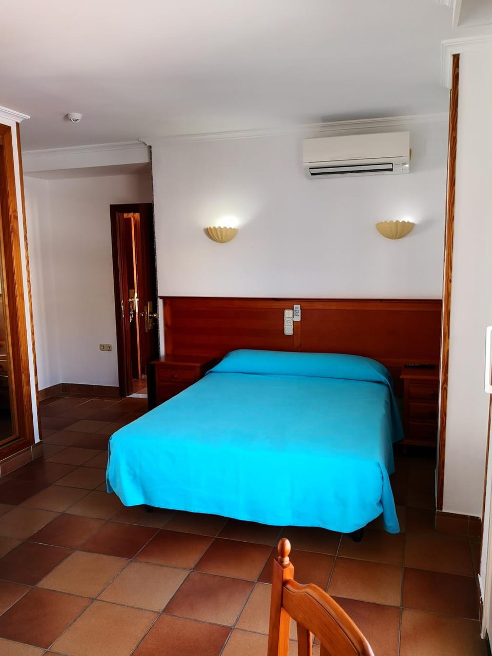 Apartamentos Leonor Carihuela Apartment in Torremolinos