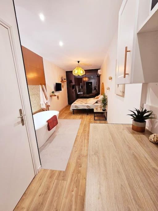 TV and multimedia, Bedroom