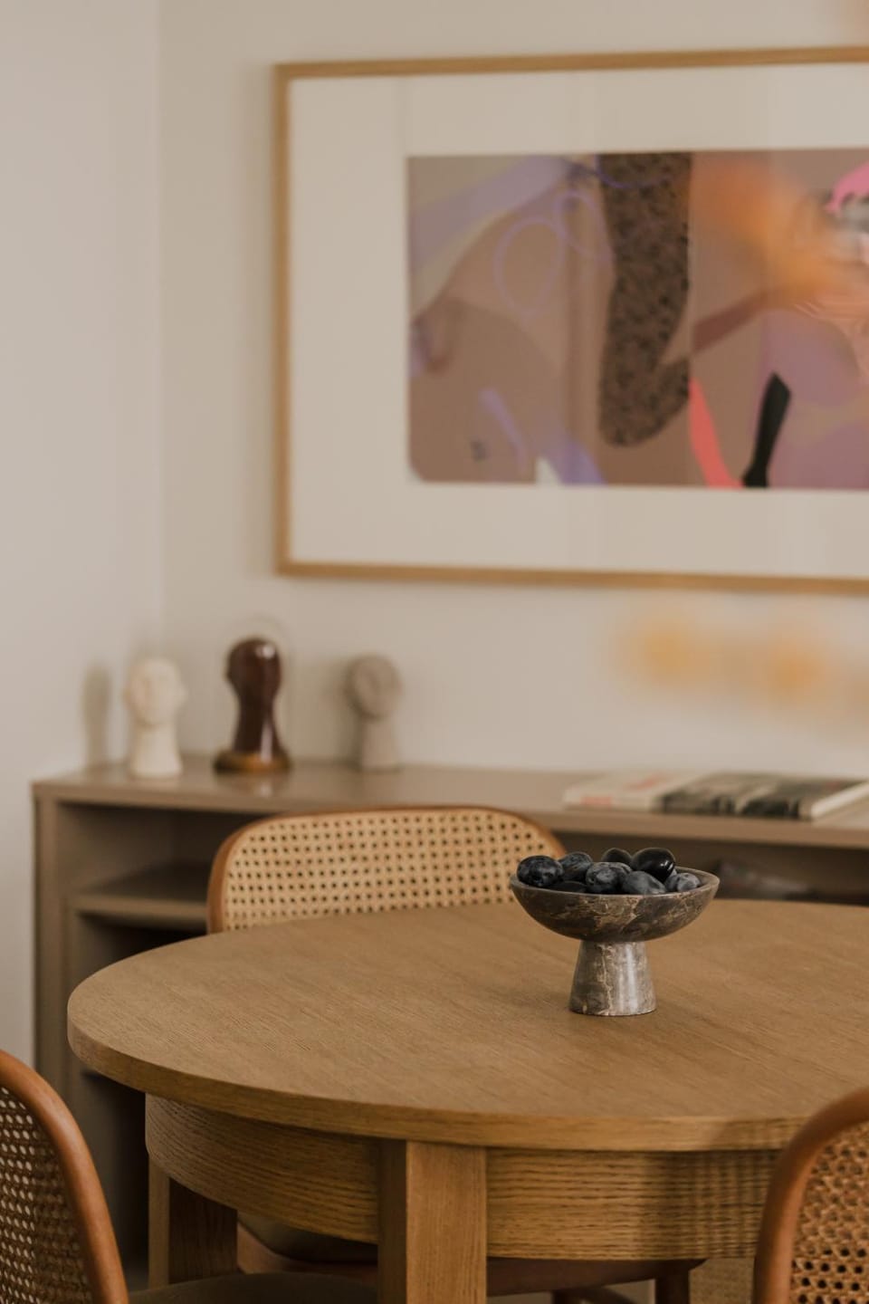 Living room, Decorative detail, Dining area