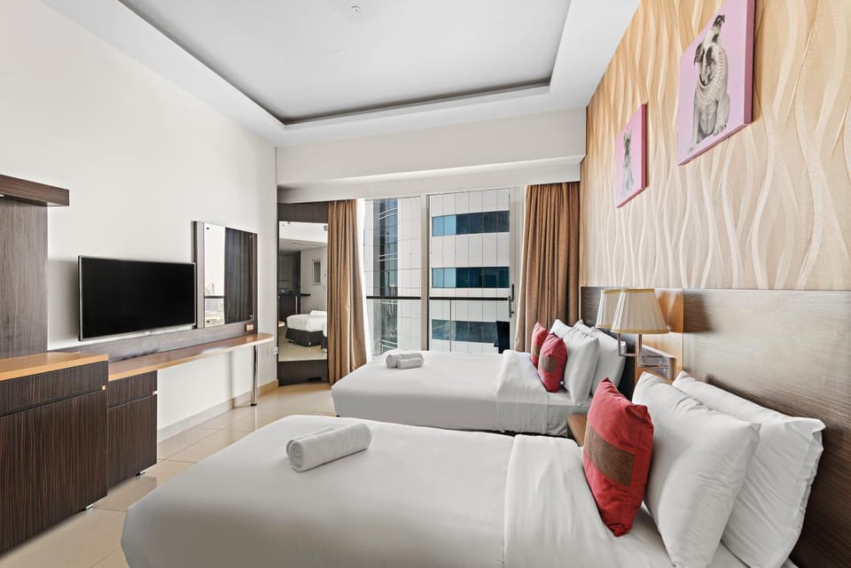 Great 2BR APT Ocean Heights Apartment in Dubai