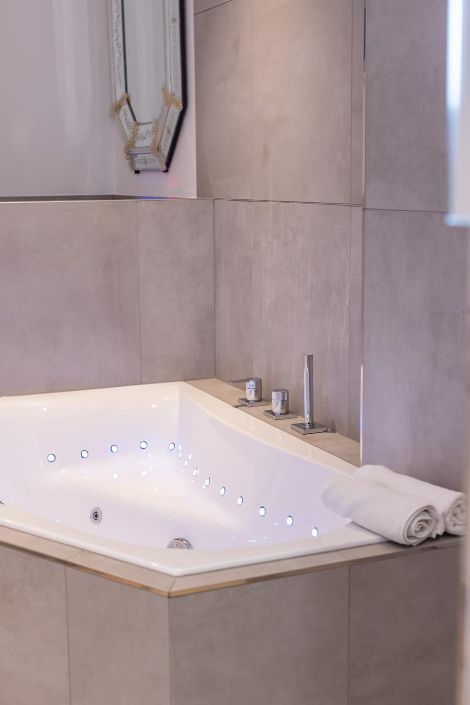 Bathroom, Bath